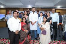 खाद्य प्रसंस्करण उद्योग के माननीय केंद्रीय मंत्री, श्री चिराग पासवान ने आज नई दिल्ली के वाणिज्य भवन में #PMFMEUdyamotsav का उद्घाटन किया। यह कार्यक्रम #PMFMEScheme के तहत 2,00,000 लोन मंज़ूरी के ऐतिहासिक पड़ाव का जश्न मनाने के लिए आयोजित किया गया था। इस मौके पर, उन्होंने हिस्सा लेने वाले सूक्ष्म उद्यमियों को इनोवेशन, वैल्यू एडिशन और उच्च गुणवत्ता वाले उत्पादों के निर्माण के ज़रिए अपने उद्यमों को नई ऊंचाइयों तक ले जाने के लिए प्रोत्साहित किया। #FoodProcessing खाद्य प्रसंस्करण उद्योग के माननीय केंद्रीय मंत्री, श्री चिराग पासवान ने आज नई दिल्ली के वाणिज्य भवन में #PMFMEUdyamotsav का उद्घाटन किया। यह कार्यक्रम #PMFMEScheme के तहत 2,00,000 लोन मंज़ूरी के ऐतिहासिक पड़ाव का जश्न मनाने के लिए आयोजित किया गया था। इस मौके पर, उन्होंने हिस्सा लेने वाले सूक्ष्म उद्यमियों को इनोवेशन, वैल्यू एडिशन और उच्च गुणवत्ता वाले उत्पादों के निर्माण के ज़रिए अपने उद्यमों को नई ऊंचाइयों तक ले जाने के लिए प्रोत्साहित किया। #FoodProcessing
