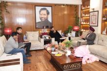 आज माननीय केंद्रीय खाद्य प्रसंस्करण उद्योग मंत्री श्री चिराग पासवान की अध्यक्षता में #MoFPI के वरिष्ठ अधिकारियों के साथ प्रधानमंत्री किसान संपदा योजना (PMKSY) की प्रगति का आकलन करने के लिए एक विस्तृत समीक्षा बैठक हुई। बैठक के दौरान योजना के प्रभावी कार्यान्वयन और उद्देश्यों को प्राप्त करने से संबंधित प्रमुख पहलुओं पर चर्चा की गई।