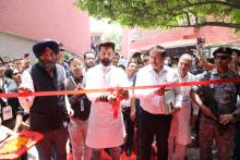 श्री चिराग पासवान, केंद्रीय मंत्री, #MOFPI ने आज निफ्टेम, कुंडली में आयोजित #SUFALAM2.0 का उद्घाटन किया। जिसके दौरान कार्यक्रम में उपस्थित इनोवेटर्स व उद्यमियों को संबोधित करते हुए कहा "यह स्टार्टअप कॉन्क्लेव इनोवेशन, कृषि-उद्यमिता एवं युवा भारत की आकांक्षाओं का संगम है" यह कार्यक्रम वर्तमान व प्रस्तावित #NIFTEM संस्थानों के समन्वय से एक भविष्योन्मुखी एवं वैश्विक स्तर पर प्रतिष्ठित खाद्य इकोसिस्टम को सशक्त बनाएगा। आइए हम सब मिलकर ऐसा भारत गढ़ें, जहाँ दुनिया के हर डाइनिंग टेबल पर कम से कम एक खाद्य उत्पाद मेड