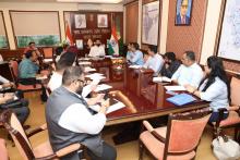 केंद्रीय खाद्य प्रसंस्करण उद्योग मंत्री श्री चिराग पासवान ने आज पंचशील भवन, नई दिल्ली में @worldfoodindia पर आयोजित एक बैठक की अध्यक्षता की, जिसके दौरान माननीय मंत्री जी ने मेगा फूड इवेंट #WFI2025 की अब तक की तैयारियों का जायज़ा लिया। #WorldFoodIndia2025