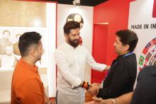 Union Minister of #MOFPI Shri Chirag Paswan visited the latest food processing machines showcased at @worldfoodindia. During the visit, Hon'ble Minister engaged with food processing professionals and innovators, exploring cutting-edge technologies designed to enhance food production,  processing efficiency and sustainable packaging.  #ProcessingForProsperity  #WorldFoodIndia2024
