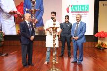  श्री चिराग पासवान, केंद्रीय मंत्री, #MOFPI ने 4 मार्च, 2025 को भारत मंडपम, नई दिल्ली में #AAHAR2025 का उद्घाटन किया। जिसके दौरान उन्होंने अपने सम्बोधन में कहा कि 'हमारा दृष्टिकोण स्पष्ट है कि दुनिया के हर डाइनिंग टेबल पर कम से कम एक मेड-इन-इंडिया खाद्य उत्पाद होना चाहिए।