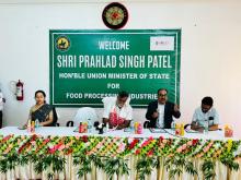 केंद्रीय राज्यमंत्री श्री प्रहलाद सिंह पटेल  ने असम,नलबाड़ी जिले के टिहू में नार्थ-ईस्ट मेगा फूड पार्क में हाइजेन बेवरेजेस प्राइवेट लिमिटेड यूनिट का उद्घाटन किया और यूनिट का निरीक्षण किया।