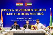 Shri Chirag Paswan, Union Minister, #MOFPI attended the 'Food & Beverage Sector Stakeholders Meet' held at Mumbai in presence of Shri Piyush Goyal, Union Minister of Commerce & Industry and H.E. Dr. Thani bin Ahmed Al Zeyoudi, UAE’ MOS for Foreign Trade