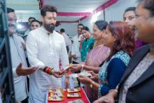 Union Minister of Food Processing Industries Shri Chirag Paswan inspected an exhibition of products prepared by beneficiaries of the #PMFMEScheme in Parbhani, Maharashtra. The #PMFME scheme is empowering women entrepreneurs and micro-food enterprises by providing local products with access to new markets and enhanced recognition. Through value addition, this initiative is imparting new momentum to 'Atmanirbhar Bharat' (Self-Reliant India) and the rural economy. #ProcessingForProsperity Union Minister of Food Processing Industries Shri Chirag Paswan inspected an exhibition of products prepared by beneficiaries of the #PMFMEScheme in Parbhani, Maharashtra. The #PMFME scheme is empowering women entrepreneurs and micro-food enterprises by providing local products with access to new markets and enhanced recognition. Through value addition, this initiative is imparting new momentum to 'Atmanirbhar Bharat' (Self-Reliant India) and the rural economy. #ProcessingForProsperity