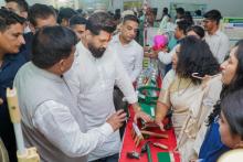केंद्रीय खाद्य प्रसंस्करण उद्योग मंत्री श्री चिराग पासवान महाराष्ट्र के परभणी में #PMFMEScheme के लाभार्थियों द्वारा तैयार उत्पादों की प्रदर्शनी का अवलोकन किया #PMFME योजना स्थानीय उत्पादों को नए बाजार और बेहतर पहचान दिलाने के साथ महिला उद्यमिता एवं सूक्ष्म खाद्य उद्यमों को सशक्त बना रही है। मूल्य संवर्धन के माध्यम से यह पहल आत्मनिर्भर भारत और ग्रामीण अर्थव्यवस्था को नई गति प्रदान कर रही है। #ProcessingForProsperity केंद्रीय खाद्य प्रसंस्करण उद्योग मंत्री श्री चिराग पासवान महाराष्ट्र के परभणी में #PMFMEScheme के लाभार्थियों द्वारा तैयार उत्पादों की प्रदर्शनी का अवलोकन किया #PMFME योजना स्थानीय उत्पादों को नए बाजार और बेहतर पहचान दिलाने के साथ महिला उद्यमिता एवं सूक्ष्म खाद्य उद्यमों को सशक्त बना रही है। मूल्य संवर्धन के माध्यम से यह पहल आत्मनिर्भर भारत और ग्रामीण अर्थव्यवस्था को नई गति प्रदान कर रही है। #ProcessingForProsperity