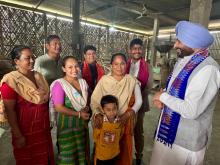 केन्द्रीय राज्य मंत्री #MOFPI, श्री रवींद्र सिंह बित्तू ने असम के तामुलपुर जिले में श्री नयन सरगियारी के स्वामित्व वाले अनिमा चावल मिल का दौरा किया, जो #PMFMEScheme के एक गर्वित लाभार्थी हैं। यह इकाई सिज़ोव ब्रांड नाम के तहत सरसों के तेल का उत्पादन करती है, जो स्थानीय उद्यमिता और आर्थिक विकास को बढ़ावा देने में महत्वपूर्ण भूमिका निभा रही है।