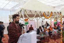 श्री चिराग पासवान, केंद्रीय मंत्री, #MoFPI ने उदयपुर के बलीचा स्थित कृषि उपज मंडी समिति परिसर में #PMFME योजना के अंतर्गत स्वीकृत कॉमन इनक्यूबेशन सेंटर का उद्घाटन किया। यहां स्थापित प्रोसेसिंग लाइन्स माइनर फॉरेस्ट्री प्रोडक्ट्स, फलों एवं मसालों के प्रसंस्करण के जरिए स्थानीय SHGs/FPOs/उद्यमियों को मूल्य संवर्धन, गुणवत्ता और मार्केट-लिंकेज प्रदान कर विकास का एक मजबूत इकोसिस्टम तैयार करेंगी।