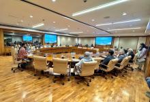 खाद्य प्रसंस्करण उद्योग मंत्री श्री चिराग पासवान ने आज नई दिल्ली में #MOFPI की संसदीय सलाहकार समिति की बैठक की अध्यक्षता की। बैठक में दोनों निफ्टेम के कार्यों की समीक्षा की गई। समिति के माननीय सदस्यों ने खाद्य प्रसंस्करण क्षेत्र के समावेशी विकास और सूक्ष्म उद्योगों को मुख्यधारा से जोड़ने में #NIFTEMs के प्रयासों की सराहना की। साथ ही देश के अन्य हिस्सों में निफ्टेम संस्थान स्थापित करने हेतु कई महत्वपूर्ण सुझाव भी दिए।