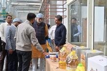 Union Minister of State for @MOFPI_GOI Shri Prahlad Singh Patel visited the Fanidhar #MegaFoodPark, Gujarat. During his visit, he also examined the operation of the food park.   #MoFPIMegaFoodEvent2023   #IYM2023