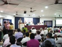 Union Minister of State for @MOFPI_GOI Shri @prahladspatel chaired a review meeting on the implementation of the #PMFMEScheme at Urban Bank Senior Science College in Dapoli. Hon'ble Minister also handed over cheques and certificates to Self-Help Groups there and visited the exhibition of food products prepared by them.