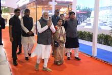 माननीय प्रधानमंत्री श्री @narendramodi ने आज प्रगति मैदान के भारत मंडपम में @worldfoodindia का उद्घाटन किया।   केंद्रीय मंत्री श्री @PashupatiParas, श्री @PiyushGoyal, श्री @girirajsinghbjp, श्री @PRupala, श्री @prahladspatel ने कार्यक्रम की शोभा बढ़ाई।