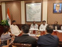 आज नई दिल्ली के पंचशील भवन में स्थित #MOFPI में ब्राजील के माटो ग्रोसो राज्य के गवर्नर HE श्री माउरो मेंडेस फरेरा सहित ब्राज़ील के अन्य प्रतिनिधिमंडल ने केंद्रीय मंत्री श्री @PashupatiParas से मुलाक़ात की। जिसके दौरान भारत और ब्राजील के लिए कृषि के क्षेत्र में सहयोग करने और इस संबंध में सर्वोत्तम पद्धतियों को साझा करने से संबंधित चर्चा की गई।  #SustainableFood