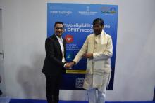 Union Minister Shri @PashupatiParas interacted with HE T Hurdoyal, Minister of Agro Industry and food security, Mauritius, on the sidelines of @worldfoodindia and discussed the potential areas of collaborations in trade and food processing sector.   #WorldFoodIndia2023