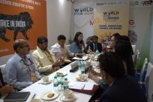 केंद्रीय मंत्री श्री @PashupatiParas ने आज मेगा फूड इवेंट #WorldFoodIndia2023 के दौरान HE श्री T Hurdoyal, एग्रो इंडस्ट्री एंड फूड सिक्योरिटी मंत्री, मॉरीशस के साथ बैठक की और खाद्य प्रसंस्करण क्षेत्र व व्यापार में सहयोग संबंधित चर्चा की।    #WFI2023 #FoodProcessing