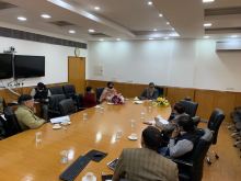 राज्य मंत्री श्री प्रहलाद सिंह पटेल जी की अध्यक्षता में #PMKSY के तहत आने वाले बीएफएल स्कीम (बैकवर्ड फॉरवर्ड लिंकेज योजना) के अंतर्गत देशभर में चल रही परियोजनाओं व आगामी परियोजनाओं की एक समीक्षा बैठक संपन्न हुई। बैठक में योजना की प्रगति और स्थिति पर विस्तार से चर्चा की गई।