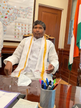 केंद्रीय मंत्री श्री पशुपति कुमार पारस ने आज दिल्ली स्थित पंचशील भवन में खाद्य प्रसंस्करण उद्योग मंत्री के रूप में कार्यभार संभाला।